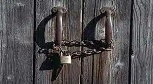 كل الابواب مغلقه