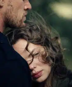 اعشقه ولكن في السر
