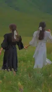شبيهتي القوية