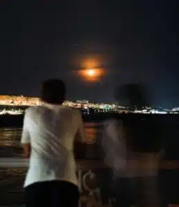 بلا عنوان